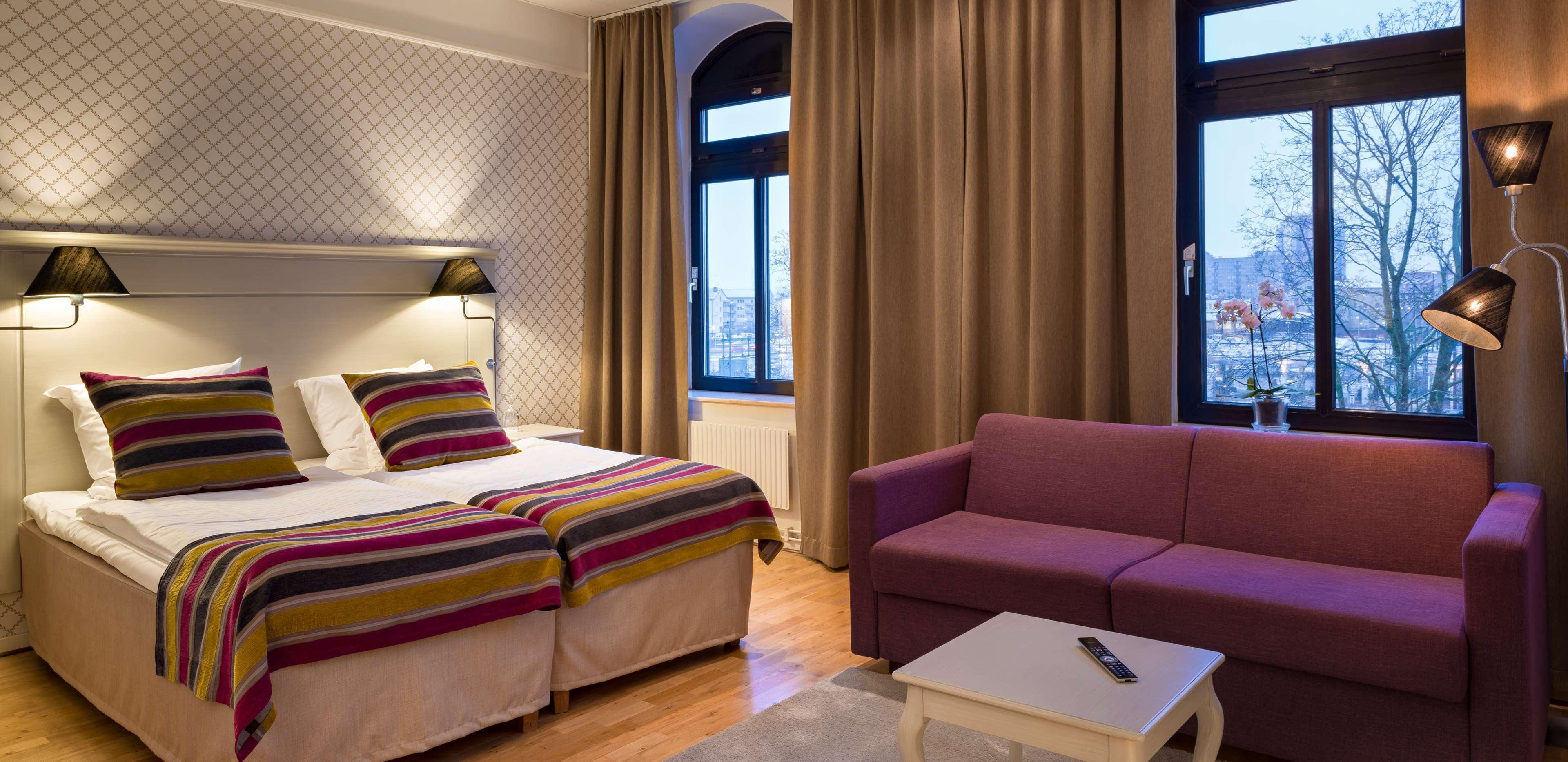 Best Western Plus Grand Hotel Халмщад Екстериор снимка