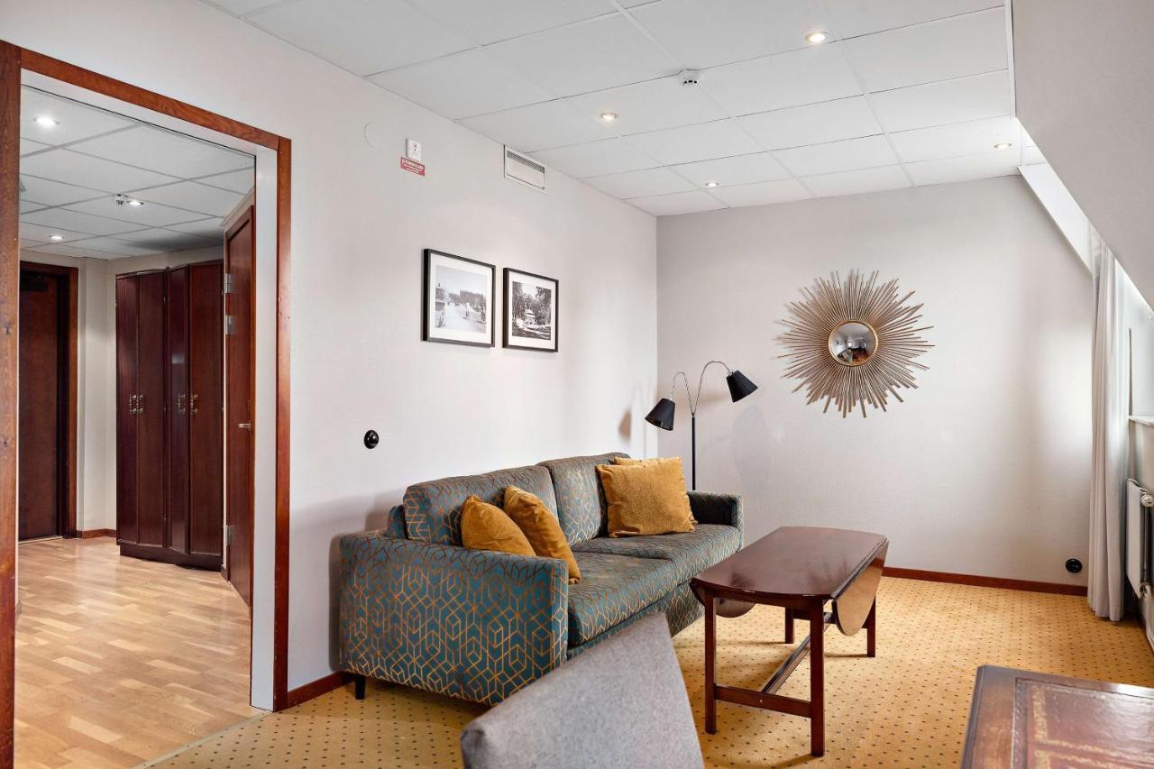 Best Western Plus Grand Hotel Халмщад Екстериор снимка