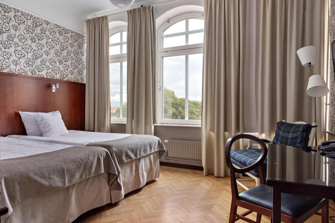 Best Western Plus Grand Hotel Халмщад Екстериор снимка